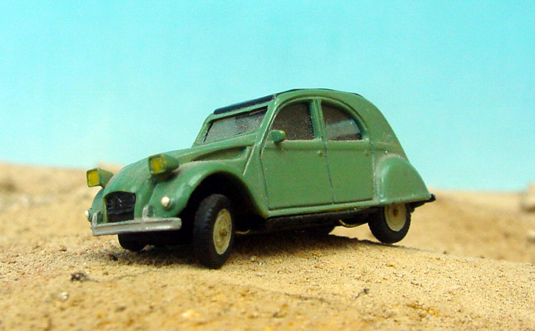 CITROEN LA 2 CV DE L'AMI SALQUES 1.JPG
