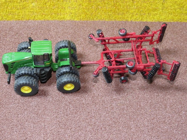 John Deere et déchaumeur Case IH 335 turbo.JPG