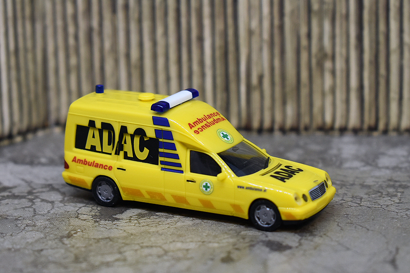 Véhicule de rapatriement sanitaire de l'Automobile Club allemand