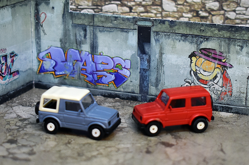 Suzuki SJ 410, deux versions