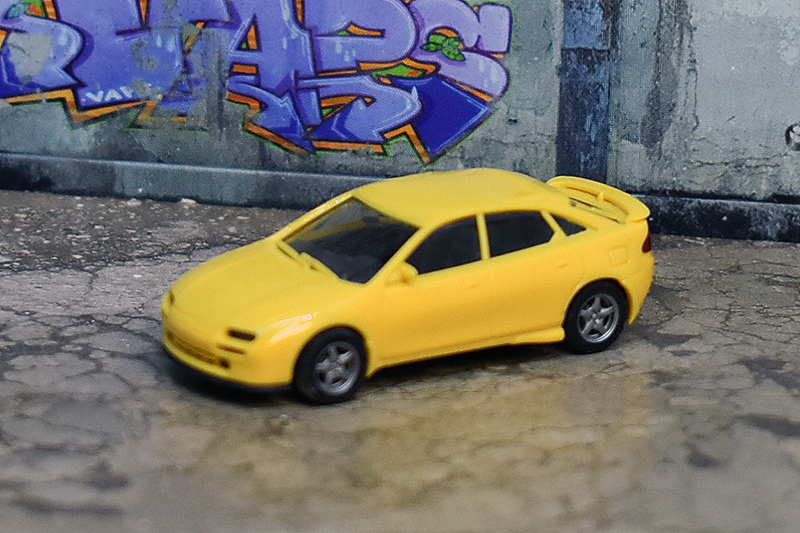 Mazda 323 F