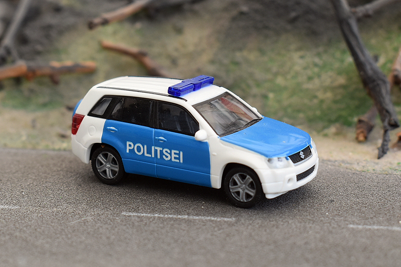 Suzuki Vitara/ Police; EST