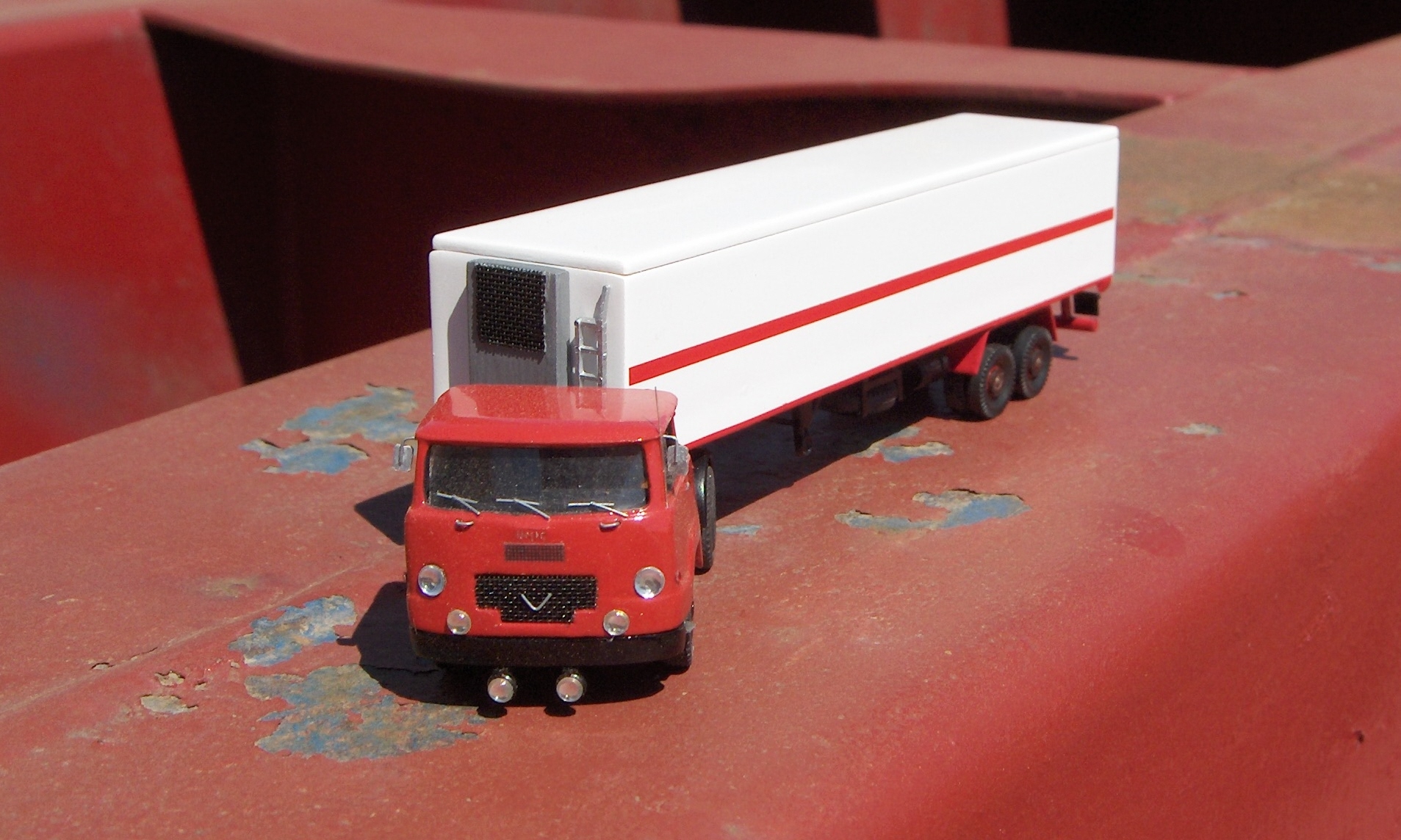 UNIC 270 B.jpg