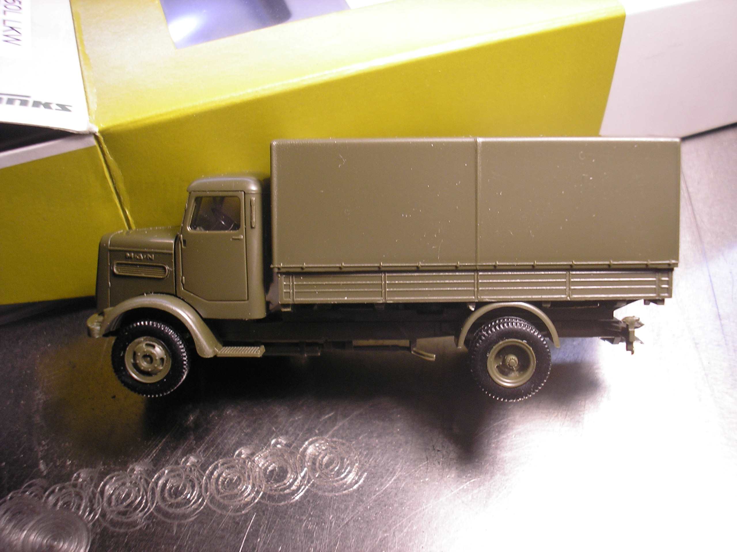 HERPA Minitanks MAN 750 NATO