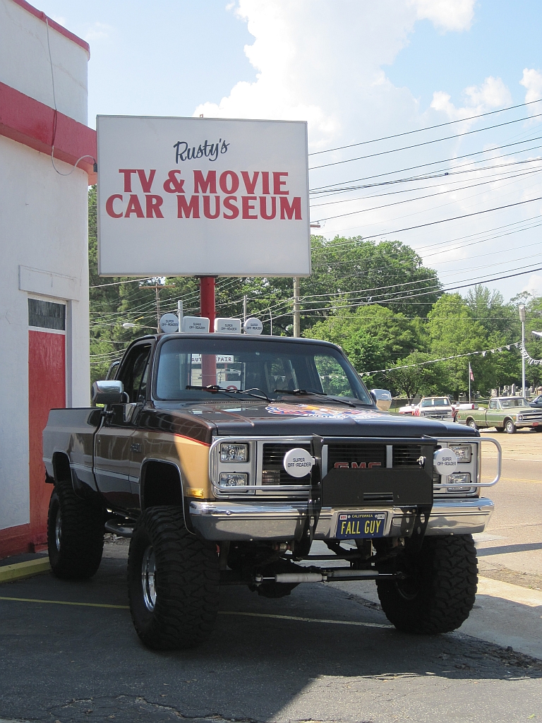 Rusty-s_TV_and_Movie_Car_Museum_Jackson_TN_002.jpg