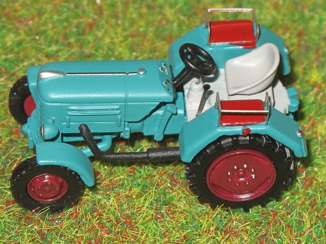Borgward tracteur prototype bleu                   .JPG