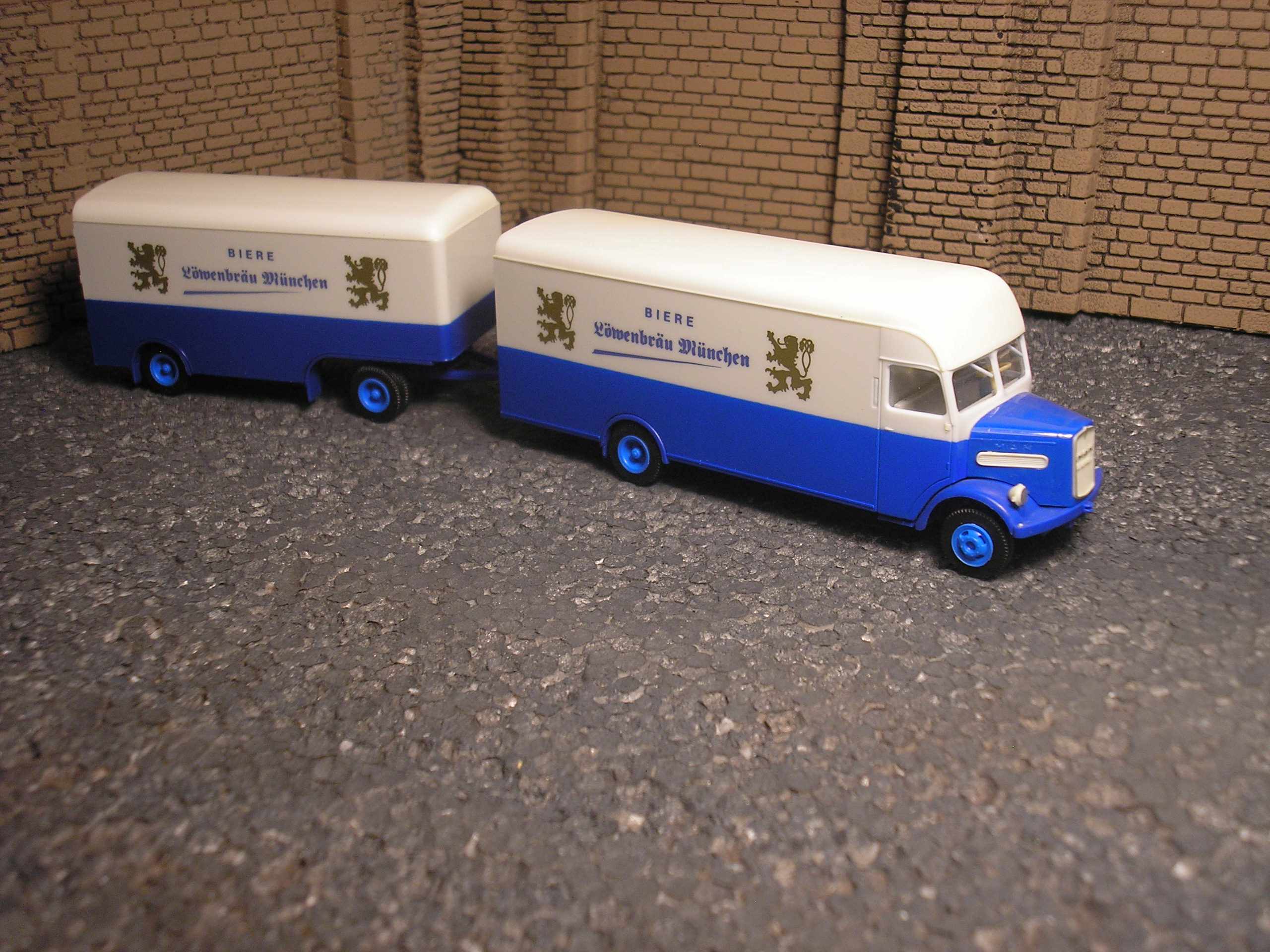 Albedo M.A.N. Van/Trailer