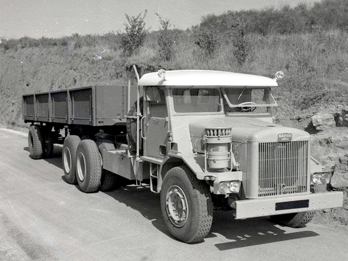 M2.jpg