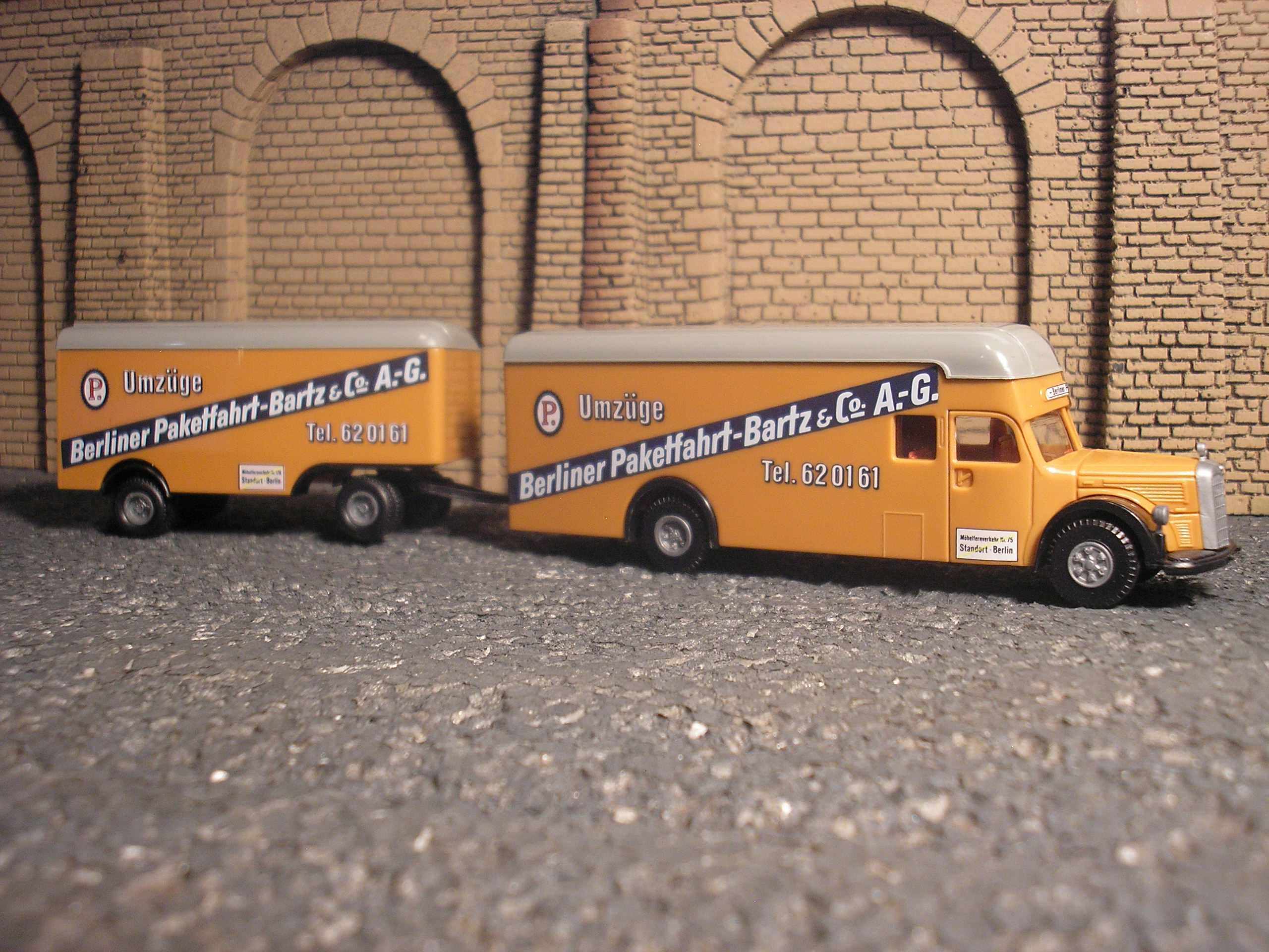 BREKINA M.B. Van + Trailer