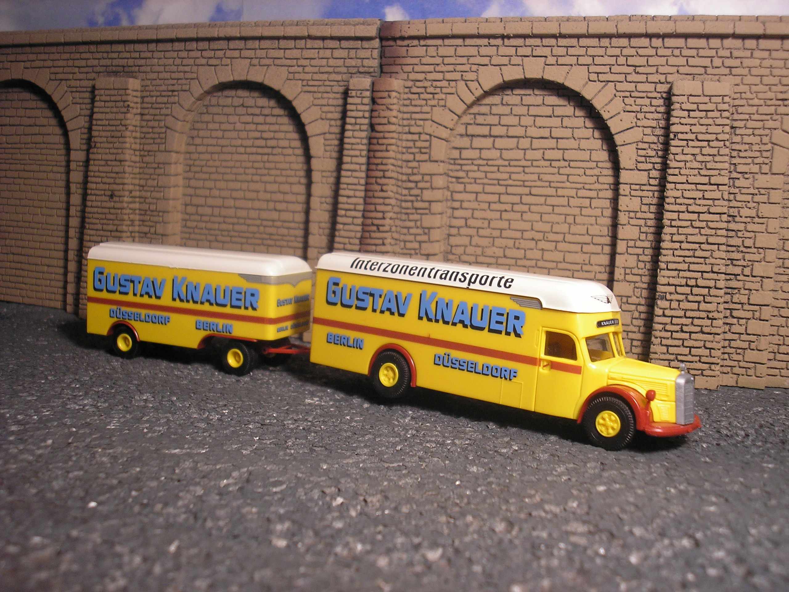 BREKINA M.B. Van + Trailer