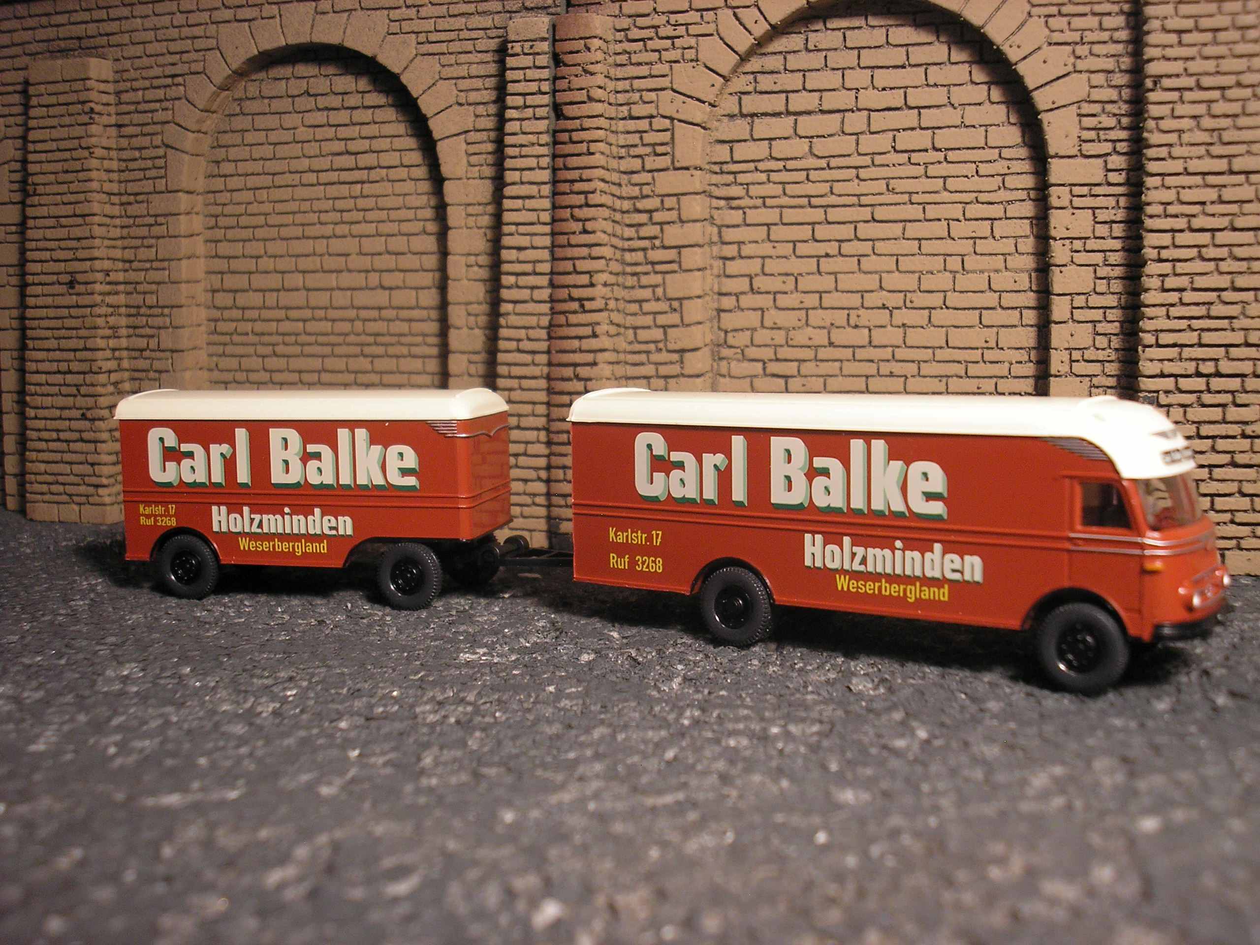 WIKING Model Van + Trailer