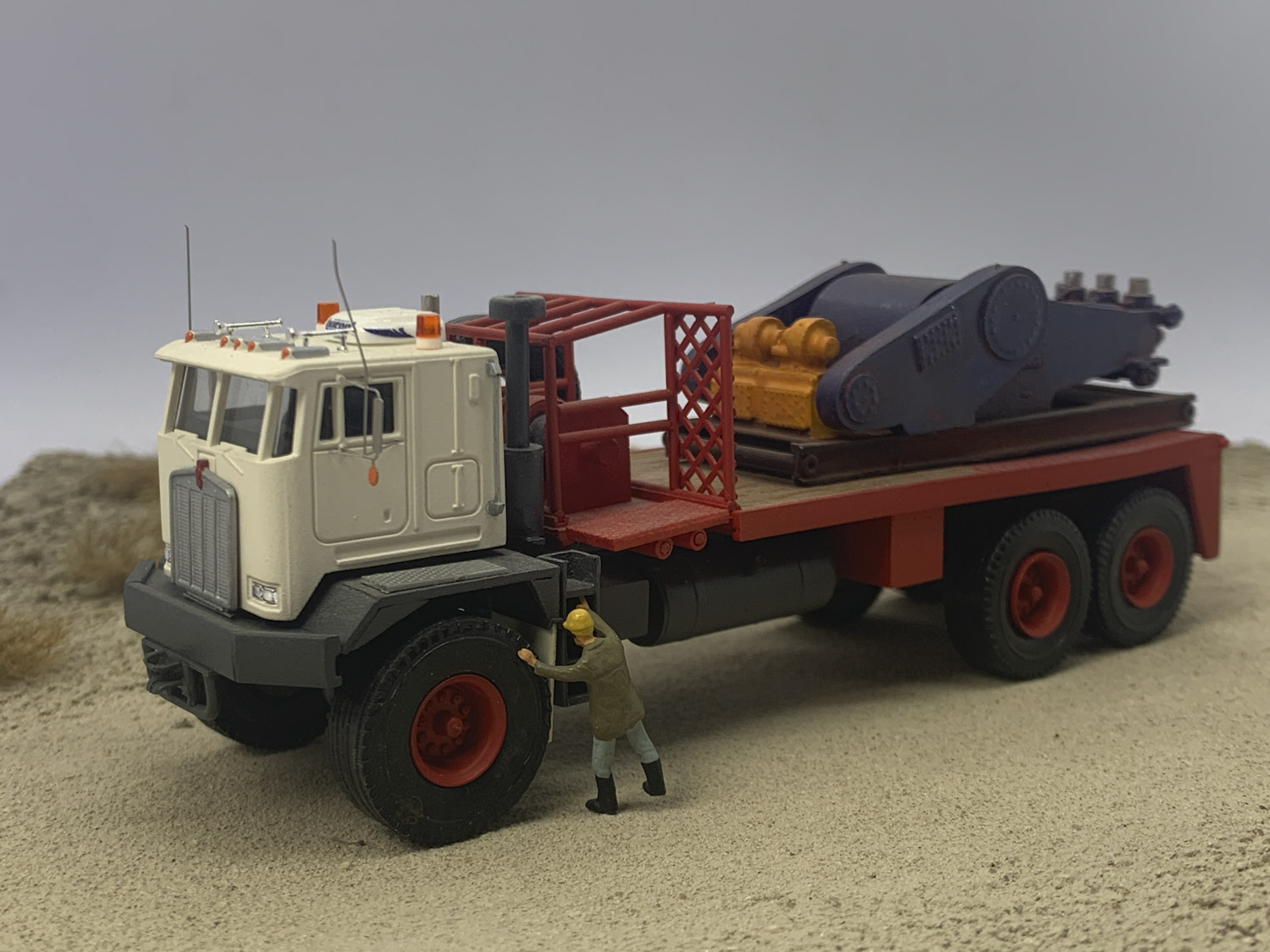 20250727 Autho87 Kenworth-C-953S-China.jpg