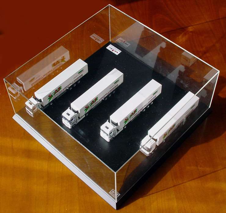 La vitrine  d.jpg