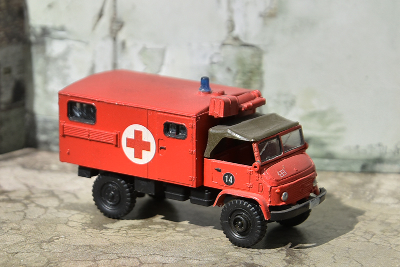 Unimog S/ 4 brancards