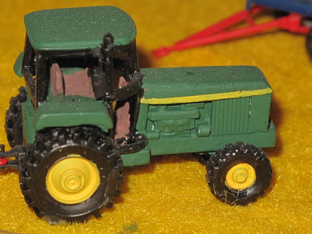John Deere        .JPG