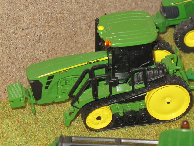 John Deere    8345 RT                .JPG