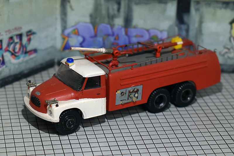 Tatra 148