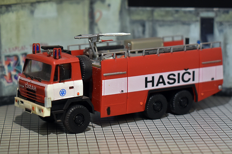 Tatra 815