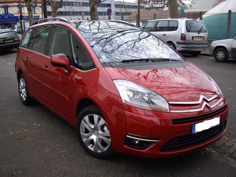 C4 PICASSO rouge LUCIFER.jpg