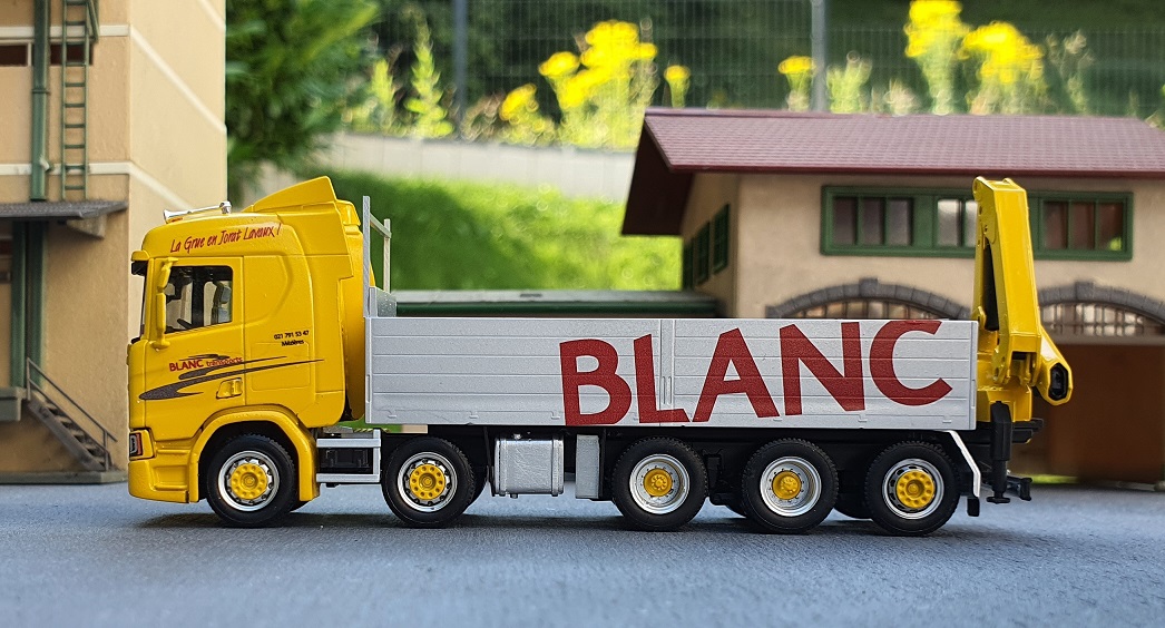 scania_blanc_1.jpg