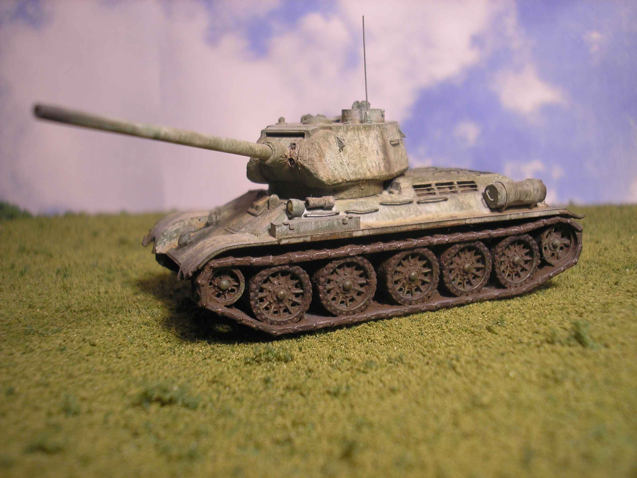 ROCO/KOMO T-34/85