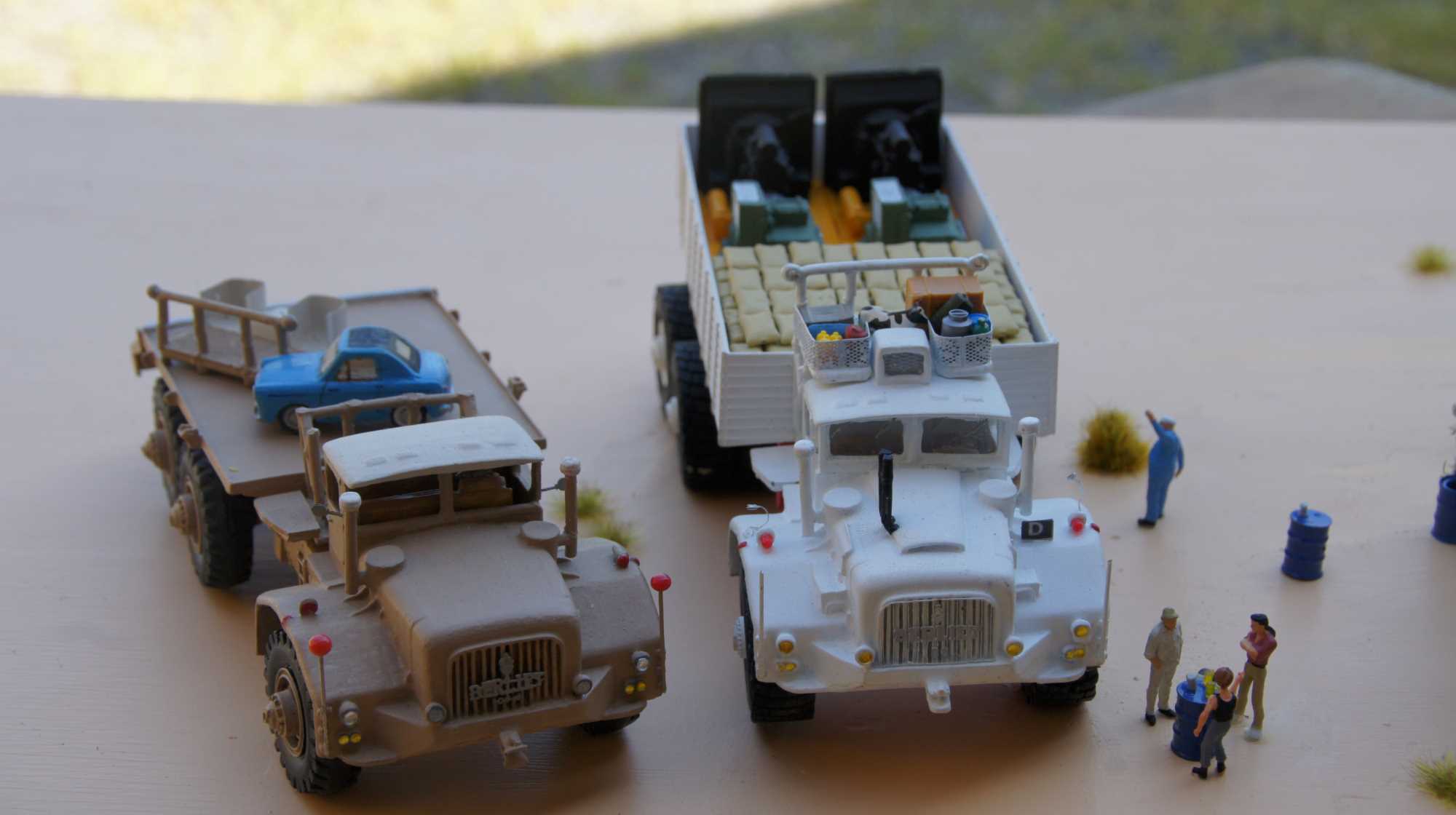 T100 N°1 2 versions.JPG