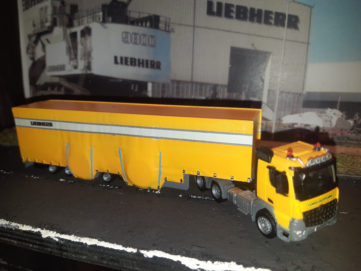 arocs liebherr.jpg