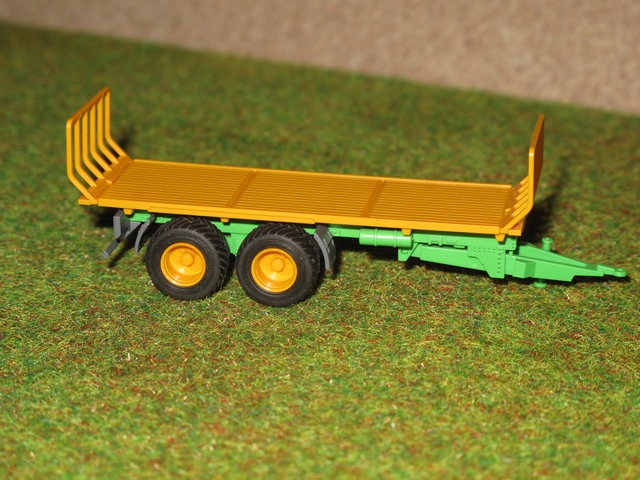 Joskin remorque à fourrage.JPG