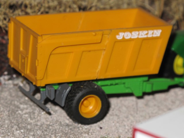 Joskin remorque monocoque.JPG