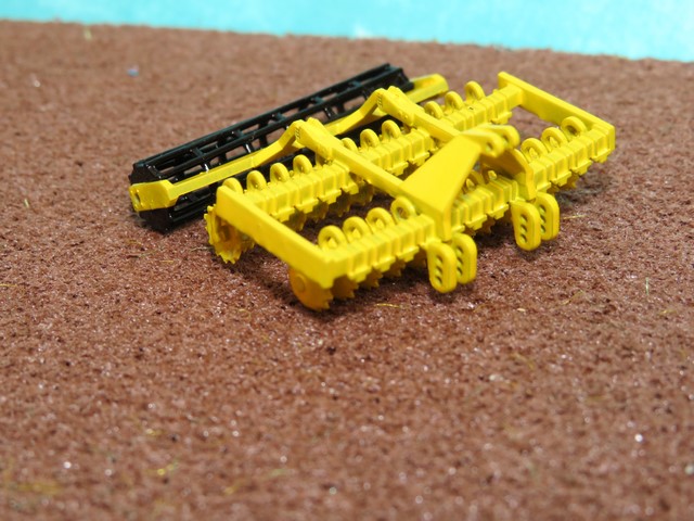 AGRISEM Disc-o-Mulch Série R           .JPG