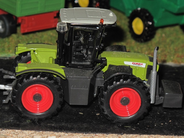 Claas Xerion 3800                   .JPG