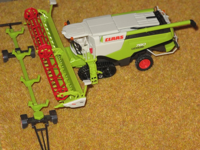 Claas Lexion780 Terra Trac (626ch)             .JPG