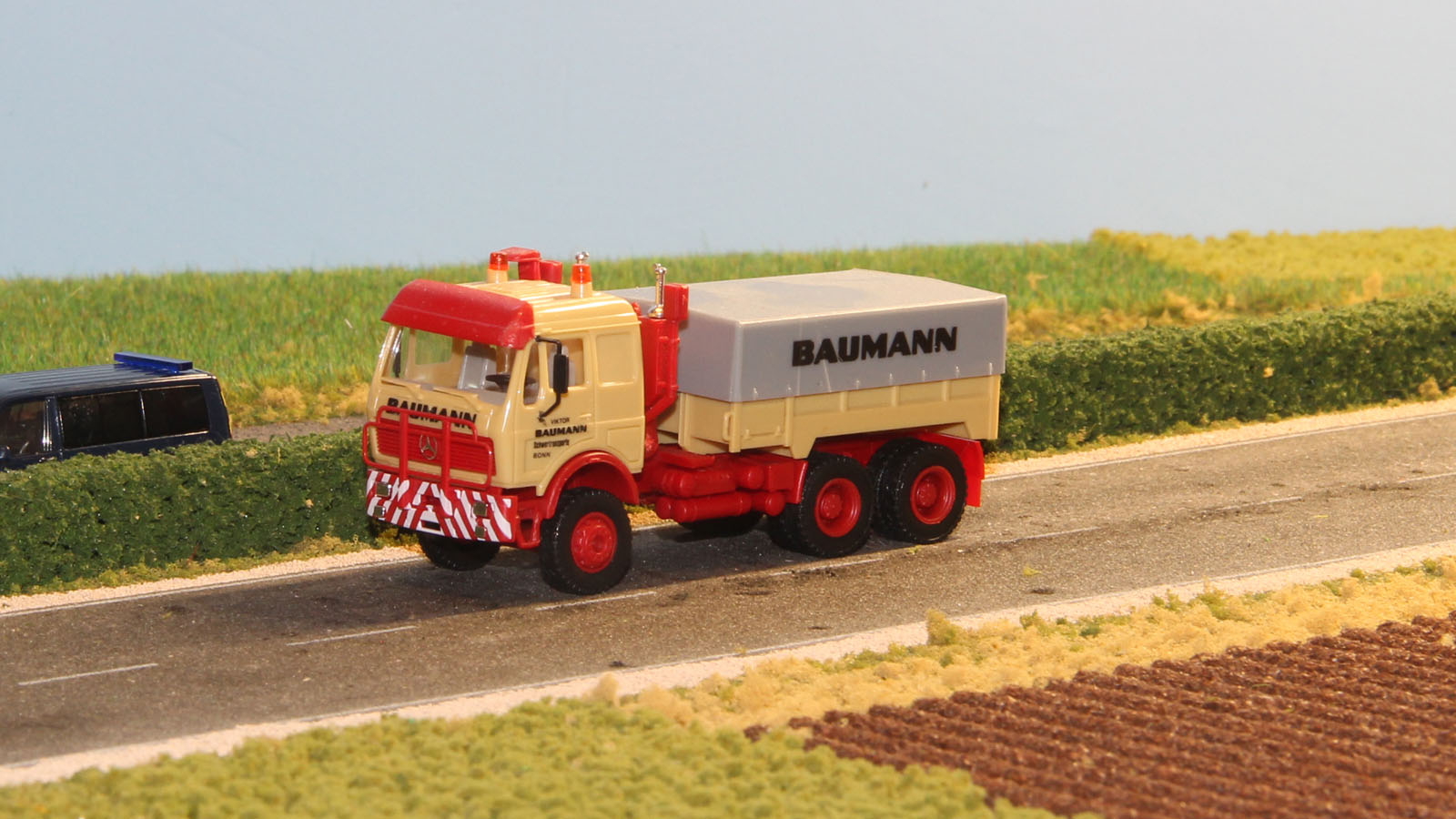 B6105.jpg