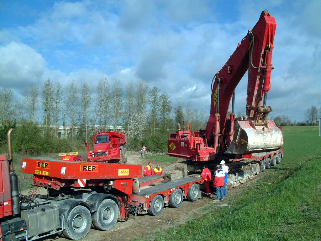 Transports d'engins T.P  de la R.E.P 07.jpg