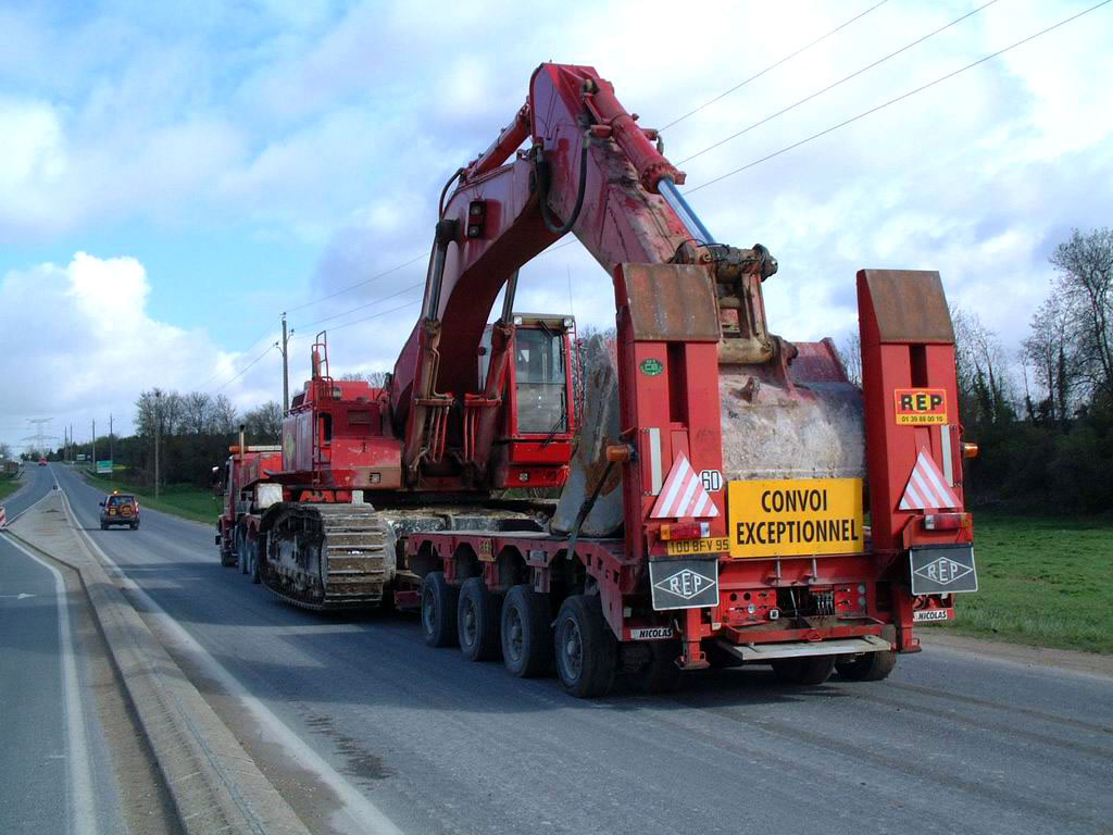 Transports d'engins T.P  de la R.E.P 21.jpg