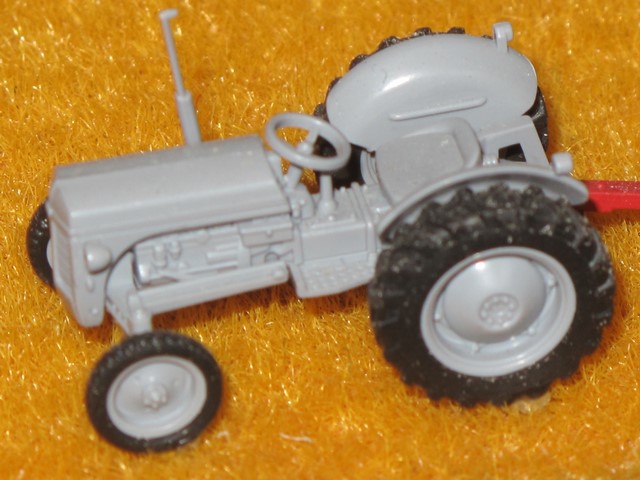 Ferguson TE gris de 1947              .JPG