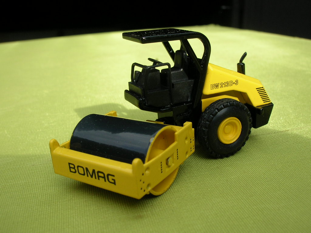 BW 213 D-3.jpg