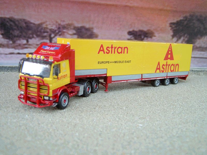Scania 142 Astran avt.jpg