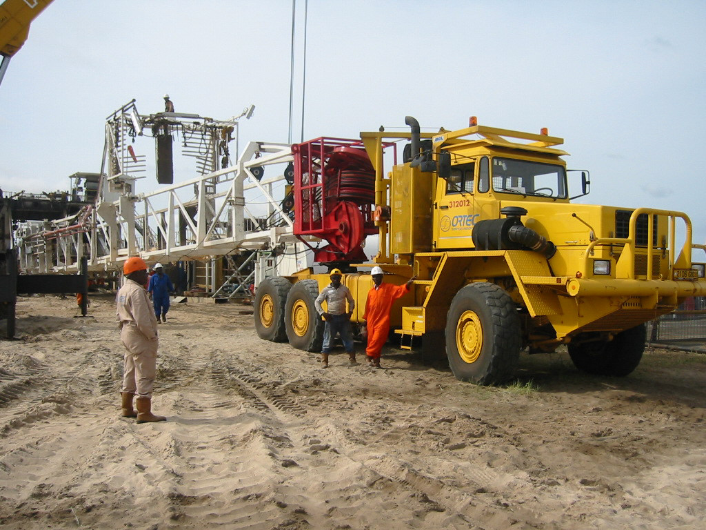 M  Rig move 0406 (3).JPG