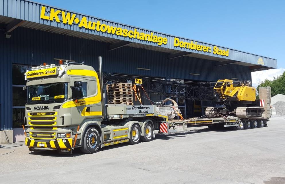 35545740_2106923052887560_1765017145298649088_o (1).jpg