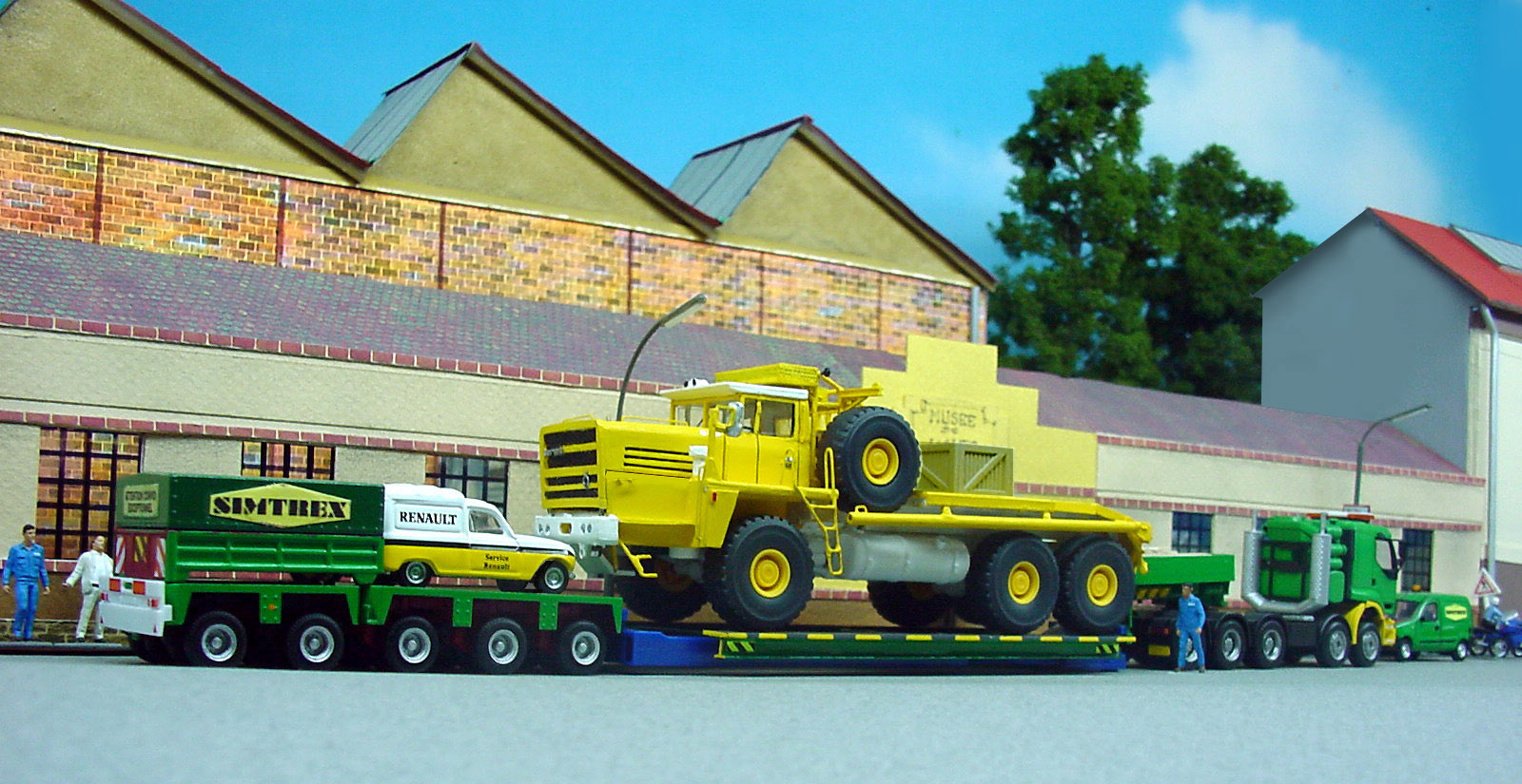 BERLIET GXO arrivée devant le Musée  9.jpg