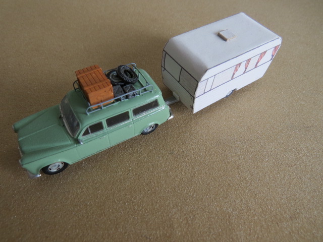 willeme 200 403 et caravane Digue 440GS 1.JPG